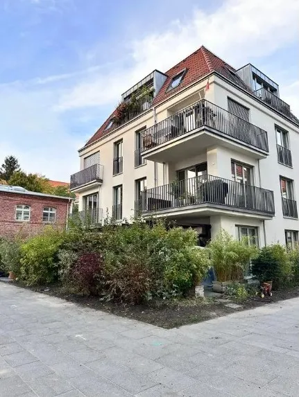 Helle 3-Zimmer-Dachgeschosswohnung mit Balkon & Einbauküche – Nachmieter zum 01.11.2026 gesucht — photo 1